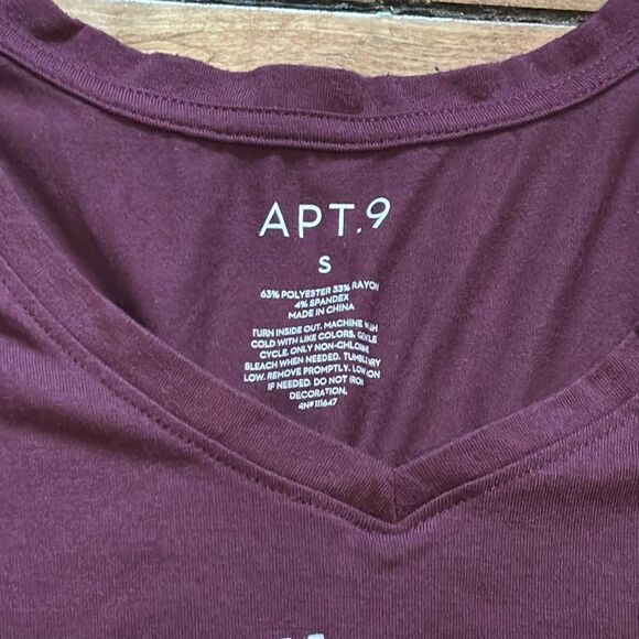 Women’s Bundle of Three Assorted Short Sleeve Summer Tshirts and tops size small - Picture 6 of 7